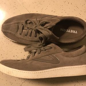 Tretorns mushroom suede